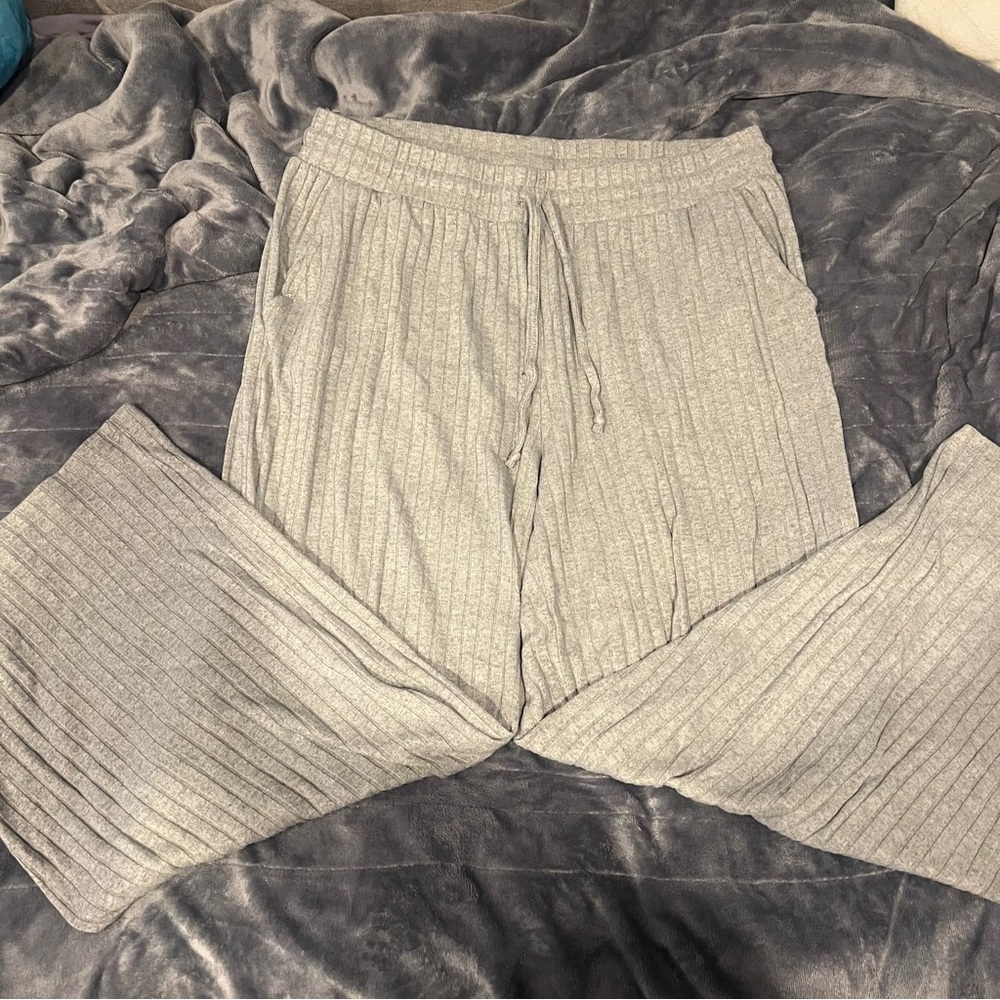 Women’s Grey Ribbed Sweatpants